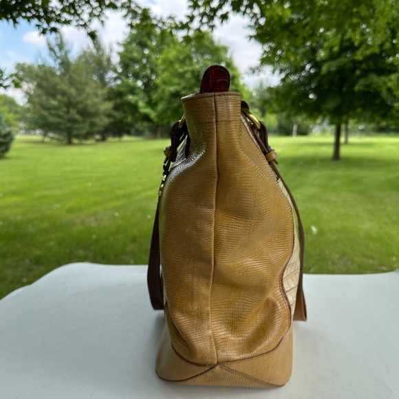 Brahmin Cream /Yellow Croc Emboss Leather Large Tote Bag #103346 - Picture 6 of 16